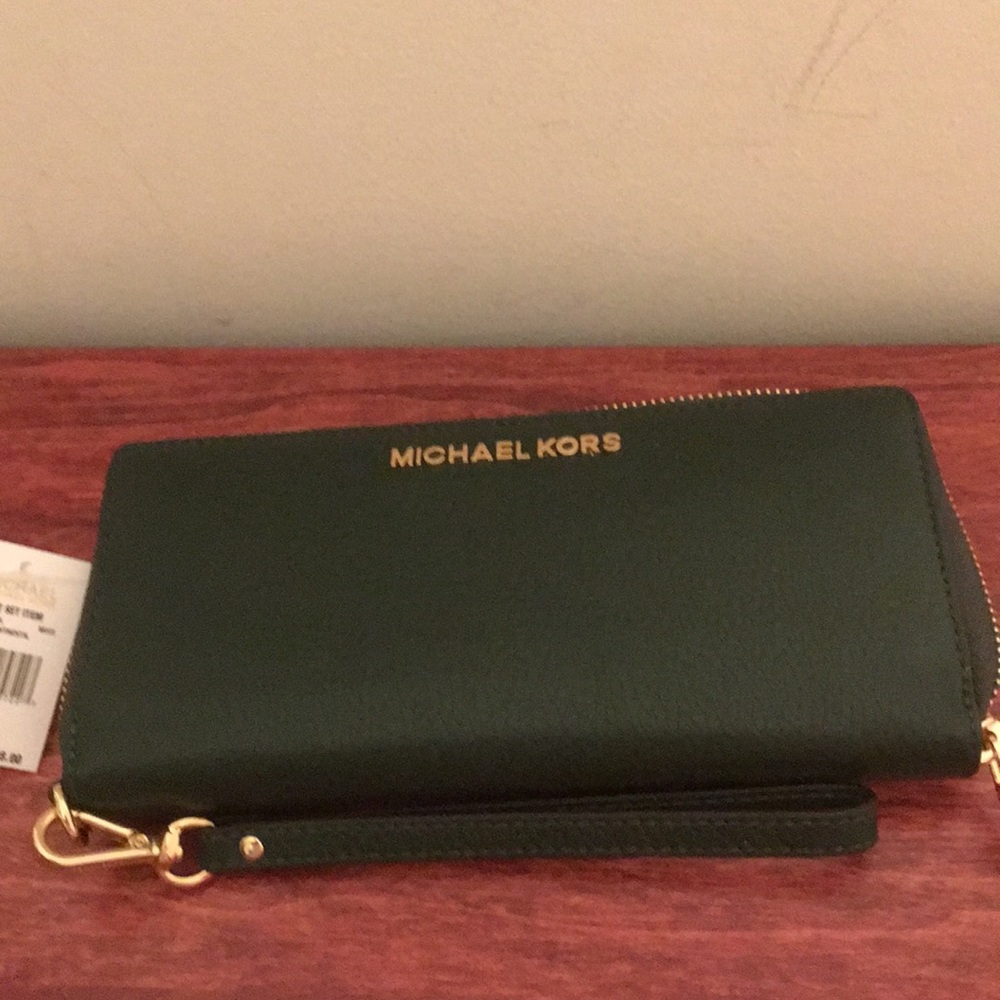 Brand new with tags Michael Kors wallet/ wristlet!